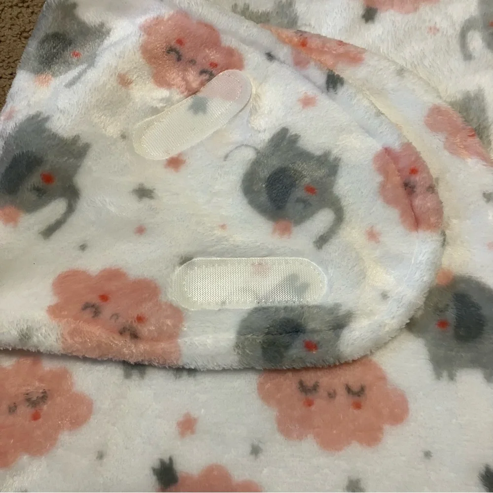 Newborn fleece white pink grey elephant swaddle wrap Gerber onesie &‎ Grey pants